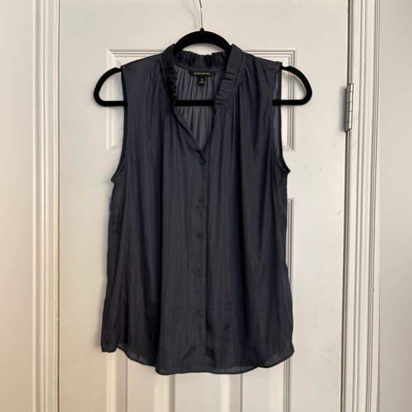 Banana Republic Blue Sleeveless blouse size‎ Medium - Picture 1 of 8